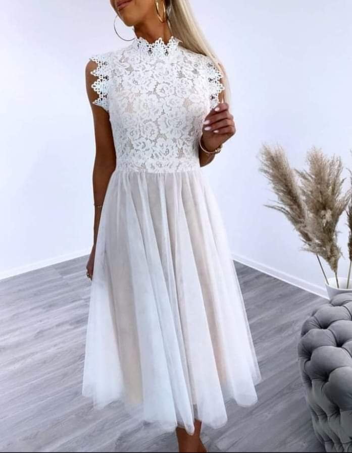 Tiulinė kreminės/baltos spalvos proginė midi ilgio suknelė