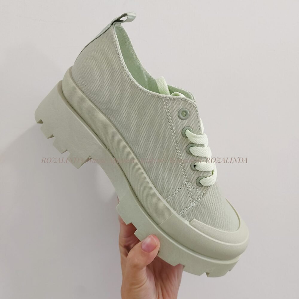 Mėtinės spalvos batai