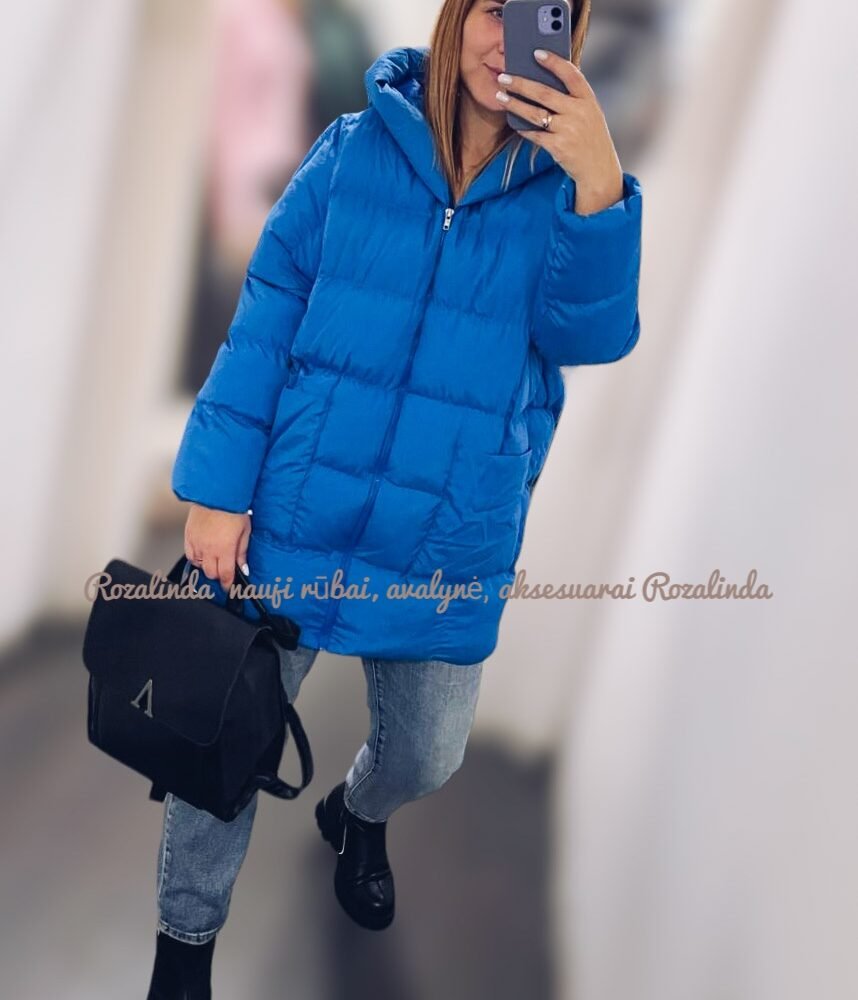 Šilta oversize striukė ryški mėlyna