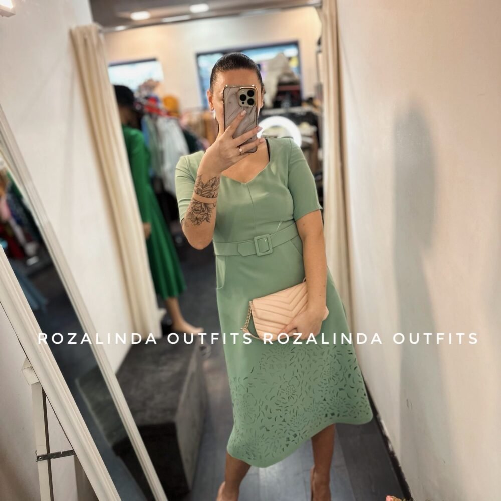 Klasikinė pistacijų spalvos suknelė