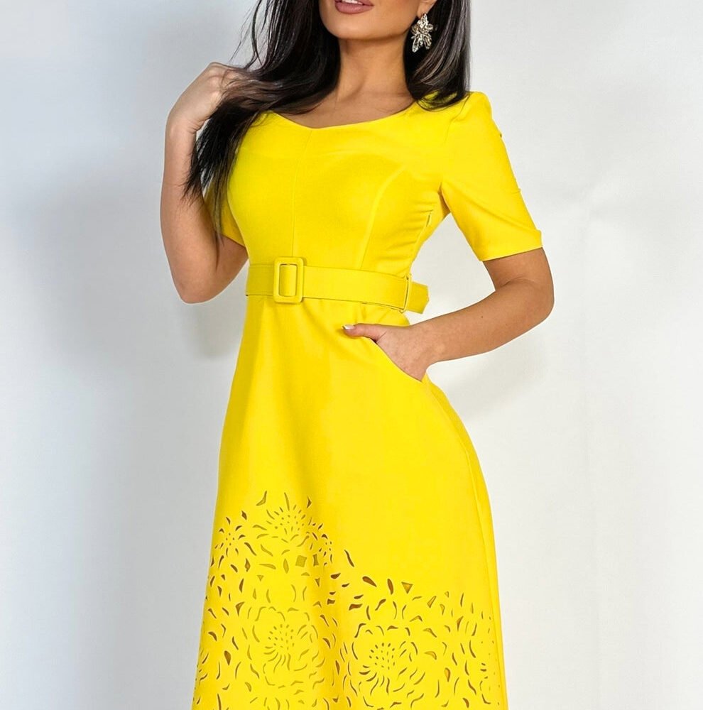 Klasikinė geltona suknelė