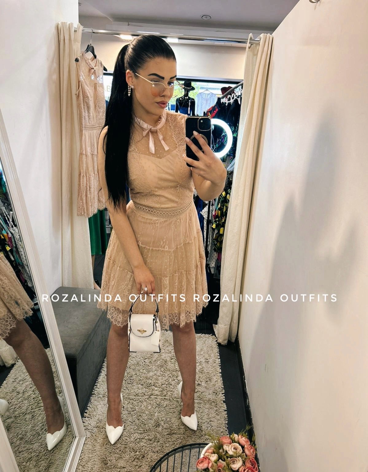 Smėlio spalvos nėriniuota suknelė be rankovių