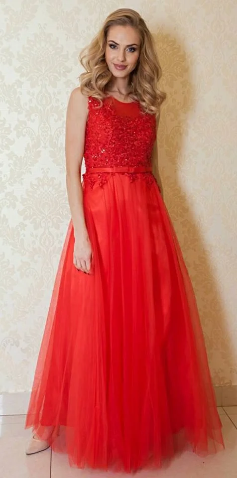 Ilga raudona tiulinė suknelė „Raudonasis žiedas“ 40 dydis