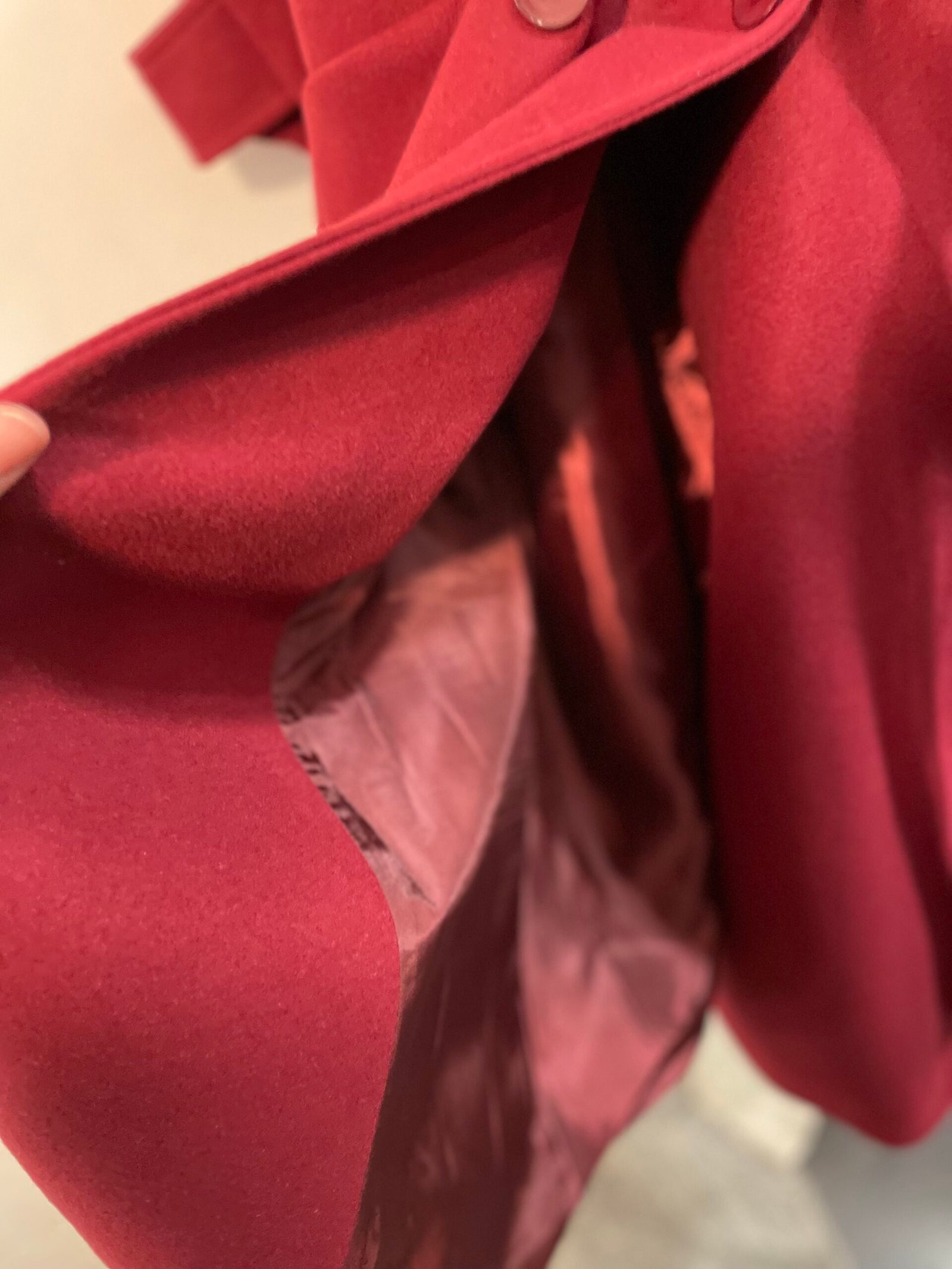 Premium burgundiškas vilnonis pusilgis paltas su diržu - Image 3