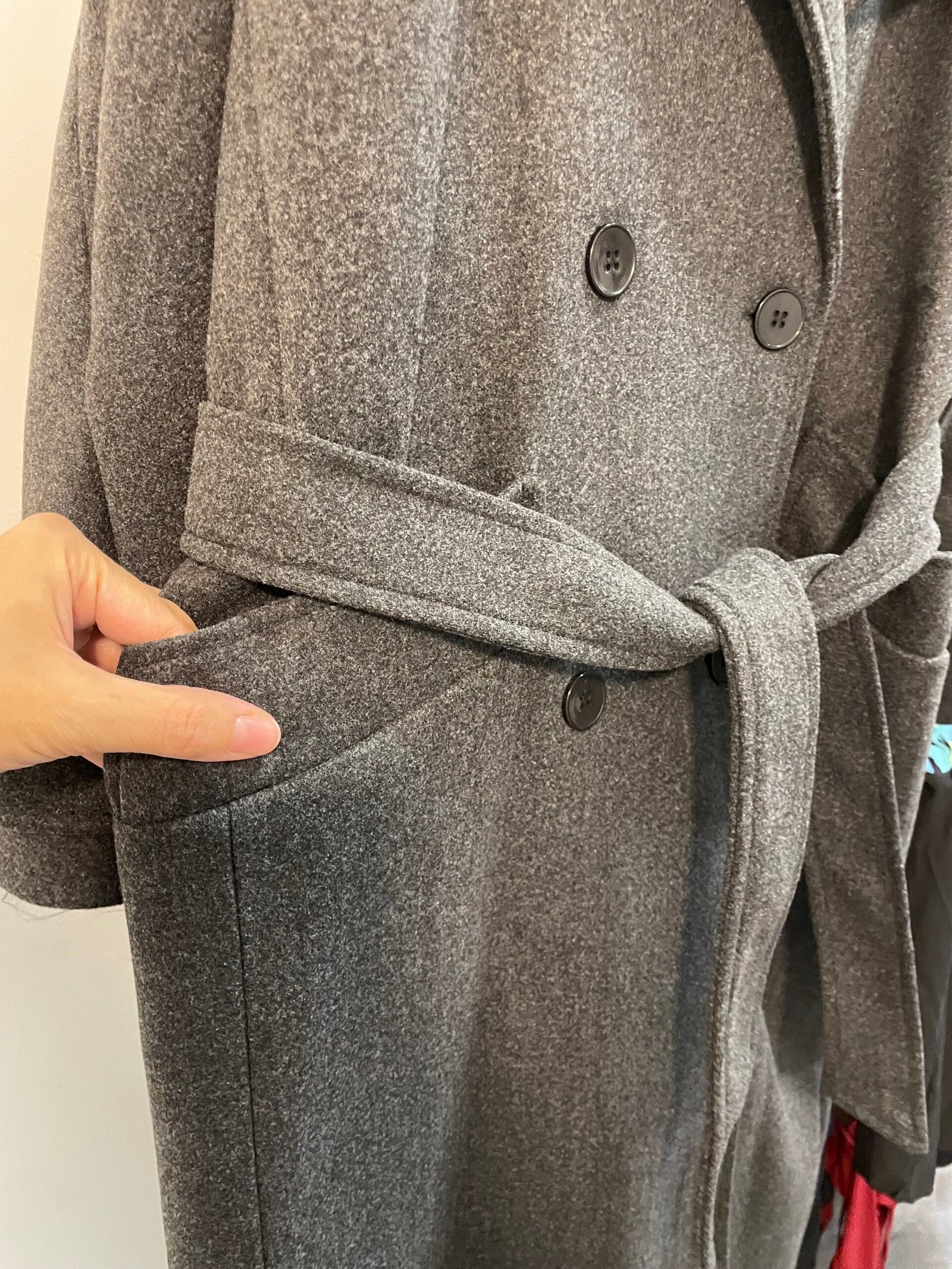 Grafito spalvos vilnonis paltas su diržu • Premium kokybė - Image 5