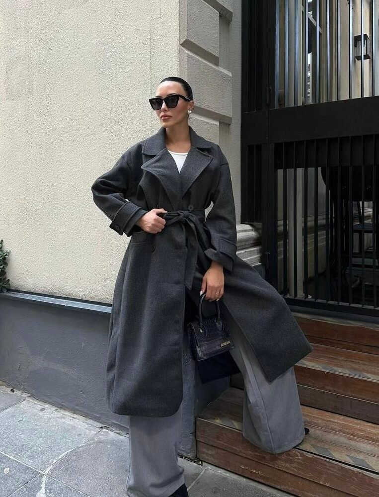 Grafito spalvos vilnonis paltas su diržu • Premium kokybė