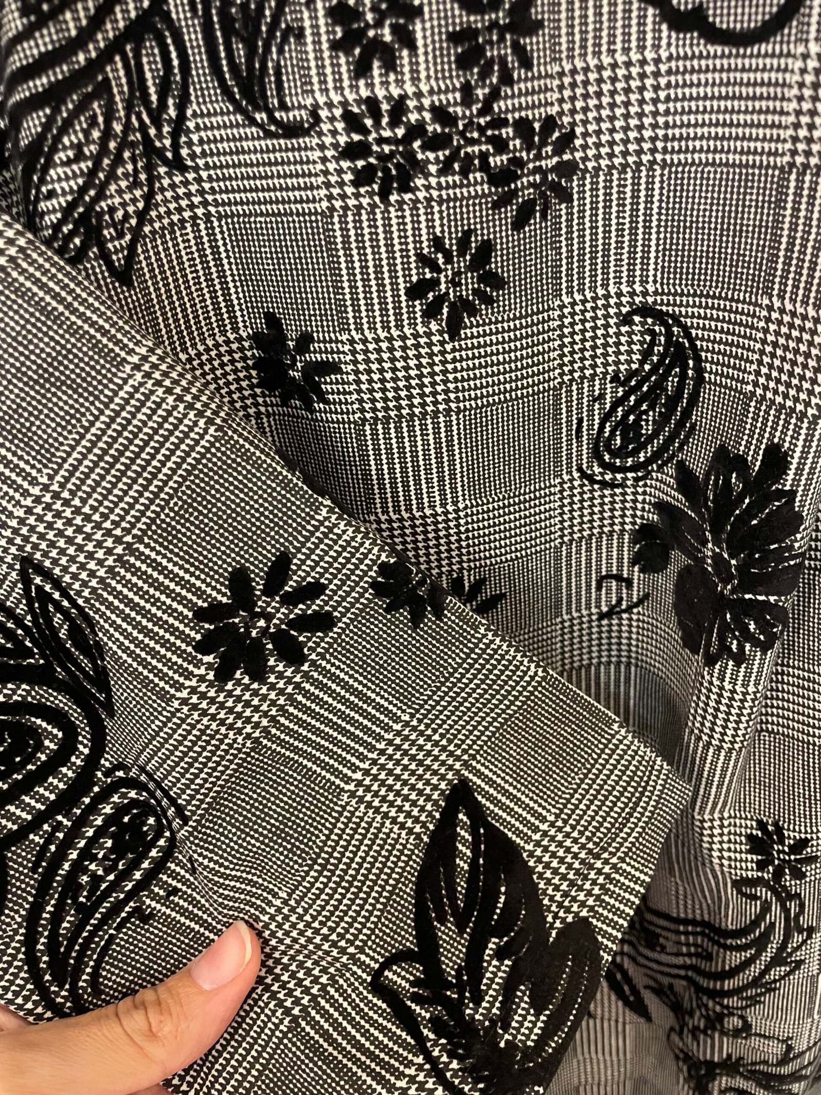 Pilkai languota medvilninė suknelė su raštais, 42–48 dydžiai - Image 2